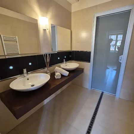 Luxury In The Center Of Alba!!