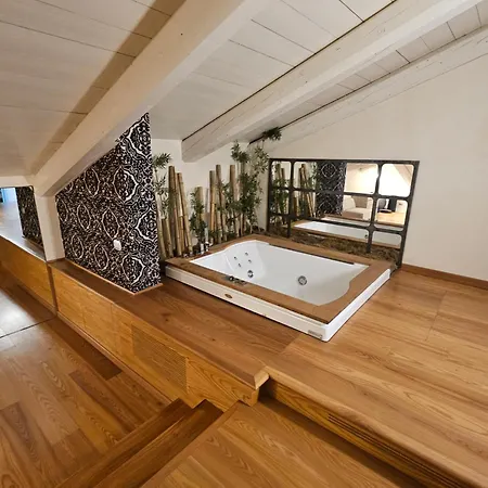 Luxury In The Center Of Alba!!